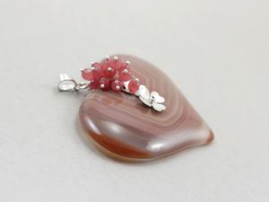 chileart biżuteria autorska agat jadeit serce srebro wisior kwiatki